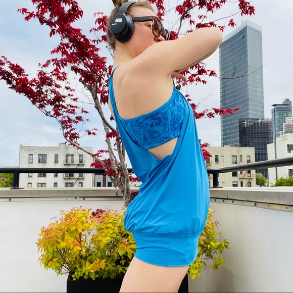 lululemon Turquoise No Limits BuiltIn Bra Tank Top Porcelaine Beachy Paisley - Picture 11 of 16